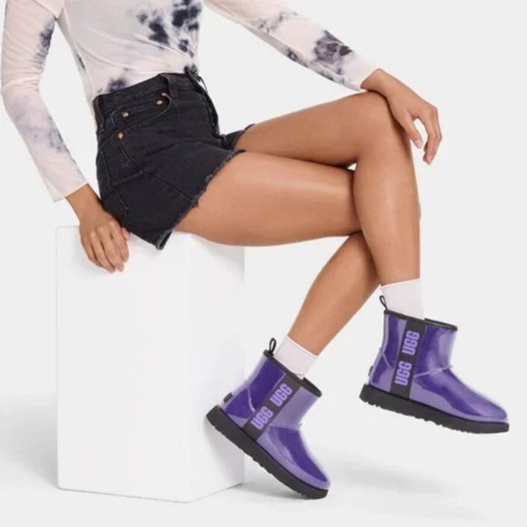 🎁 UGG Classic Clear Mini Waterproof Boots - Picture 2 of 8
